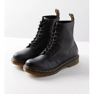 Dr Martens Pascal US 7 new without box